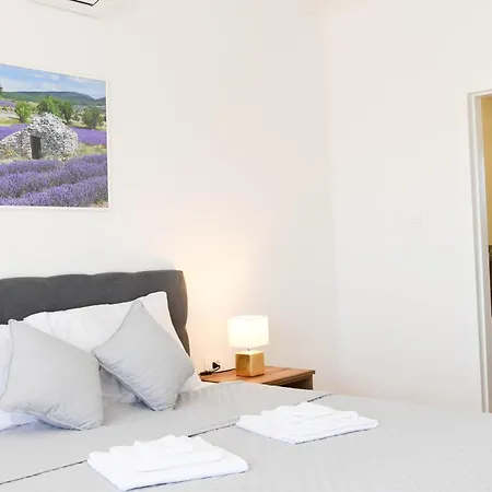 Villa Marta Mala Cista