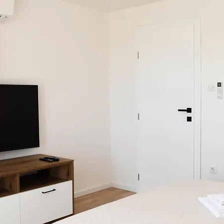 Marta Βίλα Mala Cista