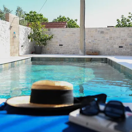Villa Marta Mala Cista