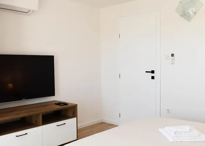 Marta Villa Mala Cista