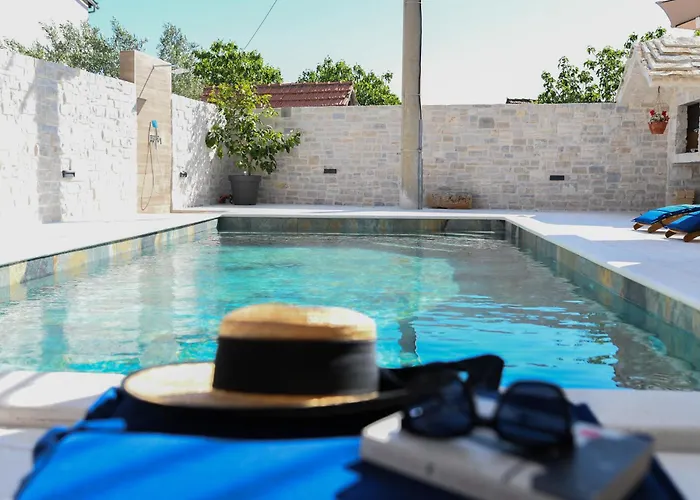 Villa Marta Mala Cista